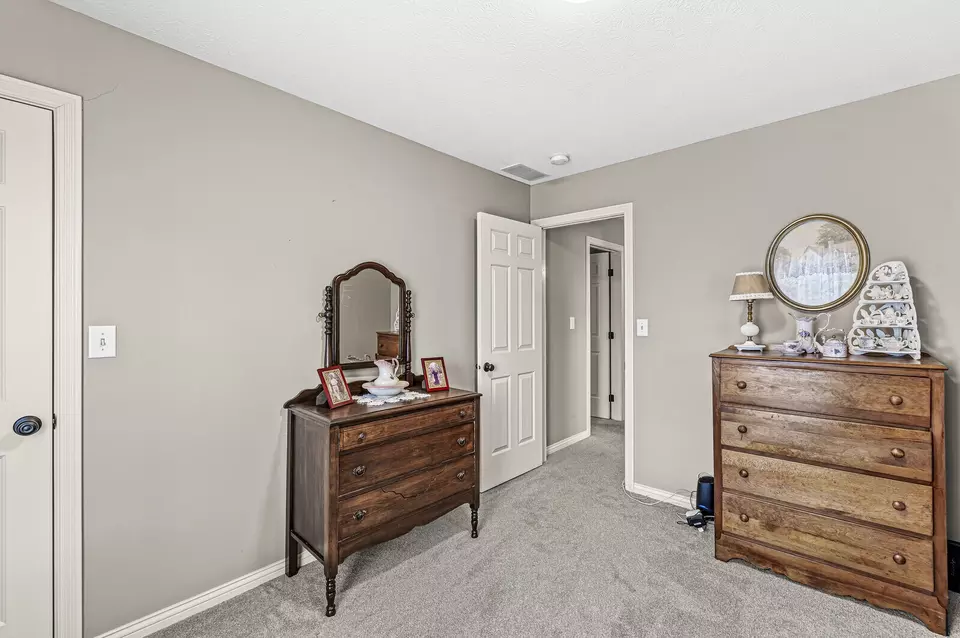  1498 Pondview Dr, Carmel, IN 46032 photo 33