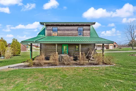 9012 W Patoka Ln, Eckerty, IN 47116