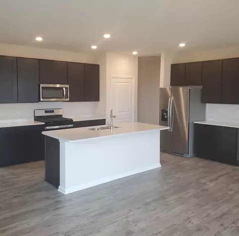 Kitchen - 650 Blarney Dr, Pendleton, IN 46064 photo 2 of 2
