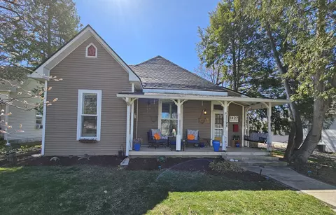 1427 Harrison St, Noblesville, IN 46060