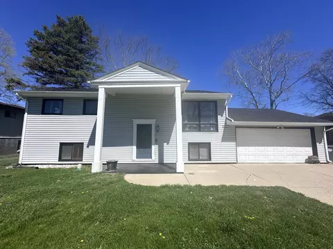 926 Heritage Ln, Anderson, IN 46013