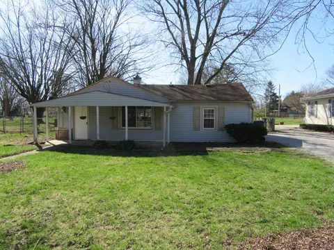 569 Parker St, Whiteland, IN 46184