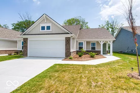 299 Hunters Ridge Dr, Danville, IN 46122