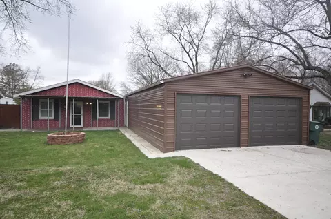 909 S Tennessee Ave, Muncie, IN 47302