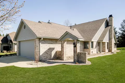 912 Fenway Ct, Anderson, IN 46011