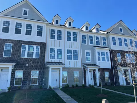 1752 Blenker Dr, Carmel, IN 46032