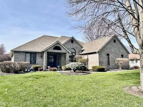 409 S Riviera Ln, Yorktown, IN 47396