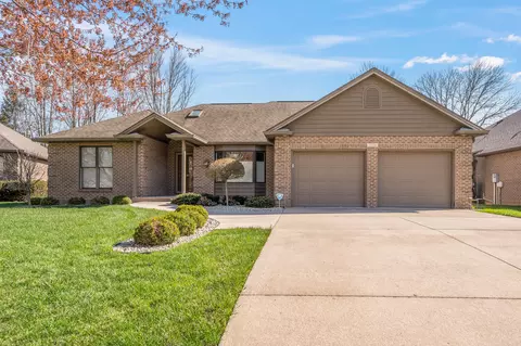 1250 Pintail Ct, Columbus, IN 47201