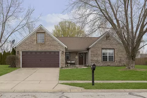 8260 Bayshore Ln, Avon, IN 46123