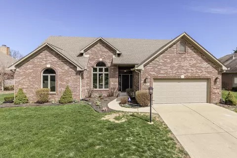 4056 Brockton Manor North Dr, Greenwood, IN 46143