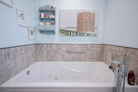 Bath - 9607 S 100 E, Pendleton, IN 46064 photo 6 of 7