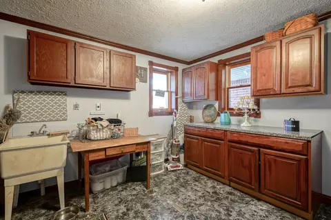 Kitchen - 9607 S 100 E, Pendleton, IN 46064 photo 12 of 12