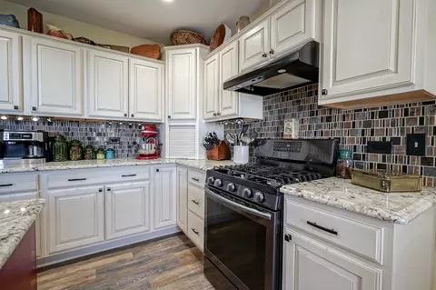 Kitchen - 9607 S 100 E, Pendleton, IN 46064 photo 9 of 12