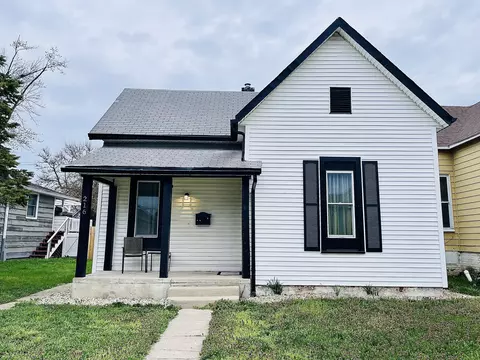 216 Howard St, Shelbyville, IN 46176