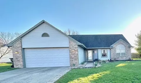 634 Saraina Ln, Whiteland, IN 46184