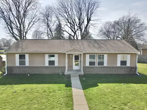229 Pleasant Ln, Greenwood, IN 46142