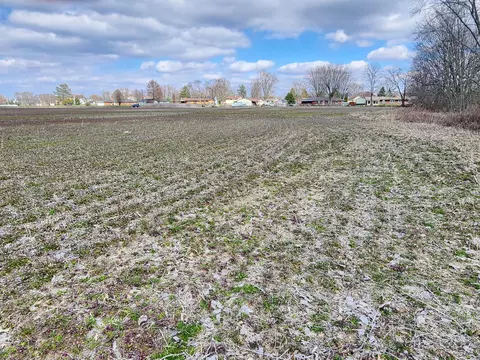 - Meridian North Road, Greenfield, IN 46140