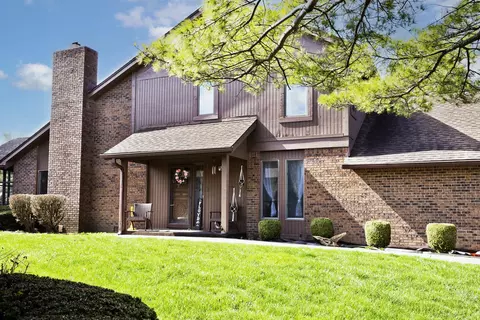 945 Norwick Cir, Greenwood, IN 46143