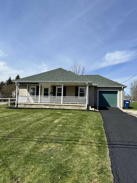 15 Sunset Dr, Greencastle, IN 46135