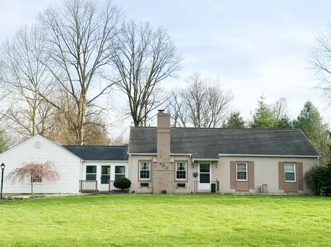 733 W 7th St, Seymour, IN 47274