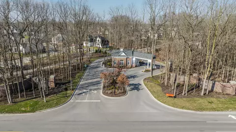 10642 Dartmoor Way, Zionsville, IN 46077