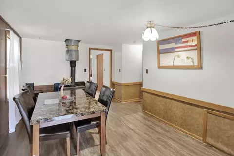 Dining - 231 Della Rd, Columbus, IN 47203 photo 2 of 5