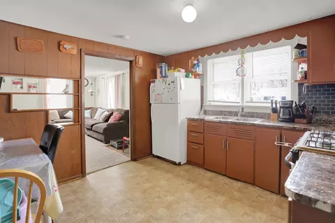 Kitchen - 231 Della Rd, Columbus, IN 47203 photo 1 of 3