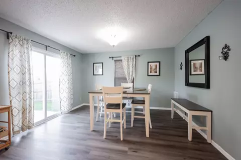 Dining - 9518 W Lantern Ln, Pendleton, IN 46064 photo 5 of 6