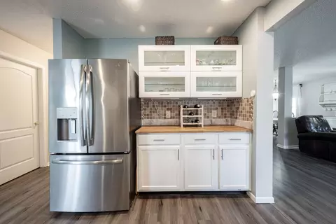 Kitchen - 9518 W Lantern Ln, Pendleton, IN 46064 photo 5 of 5