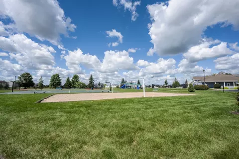 Exterior - 9518 W Lantern Ln, Pendleton, IN 46064 photo 10 of 10
