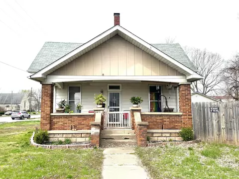 10 N Gladstone Ave, Columbus, IN 47201