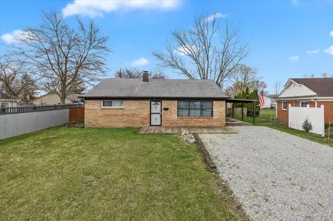 490 Northgate Dr, Greenwood, IN 46143
