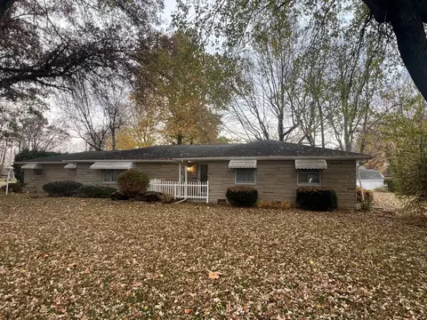 13720 W Wild Cherry Ln, Daleville, IN 47334