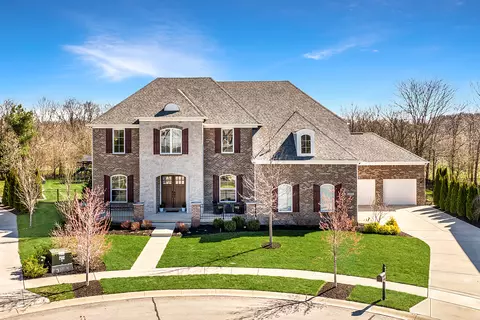 6623 E Deerfield Ct, Zionsville, IN 46077