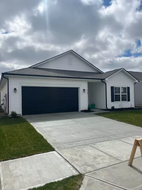 512 Redvine Dr, Sheridan, IN 46069
