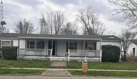 903 Washington St, Hope, IN 47246
