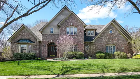 1498 Eagle Trace Ct, Greenwood, IN 46143