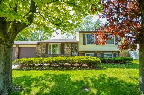 5427 Lobo Dr, Indianapolis, IN 46237