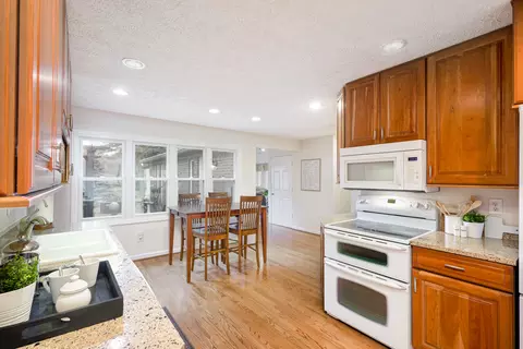 Kitchen - 574 Memory Ln, Carmel, IN 46032 photo 1 of 3