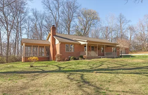 5520 Perry Rd, Martinsville, IN 46151