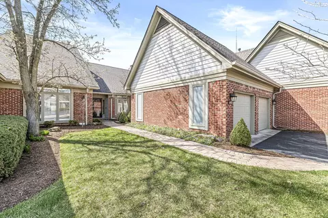 9472 Tamarack Dr #82, Indianapolis, IN 46260