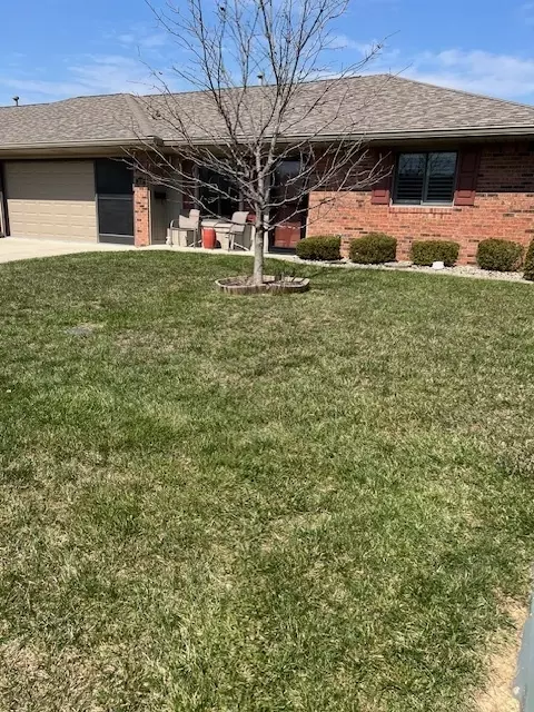 306 E 48th St, Anderson, IN 46013