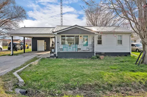 79 S Elm St, Medora, IN 47260