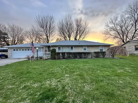 433 Lockerbie Rd, Shelbyville, IN 46176