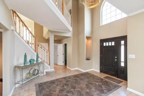 10857 Pine Bluff Dr, Fishers, IN 46037 photo 3