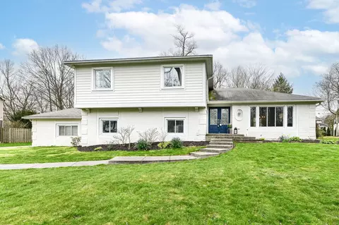50 Horseshoe Ln, Carmel, IN 46033