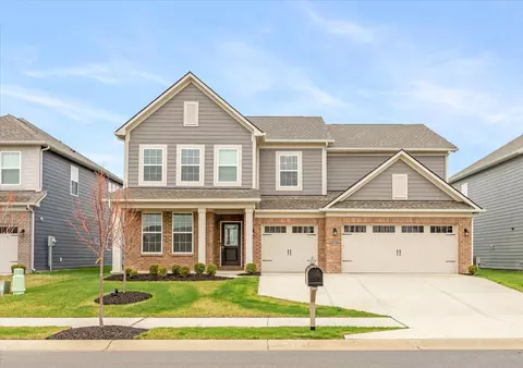 15942 Grand Fir Dr, Fishers, IN 46040