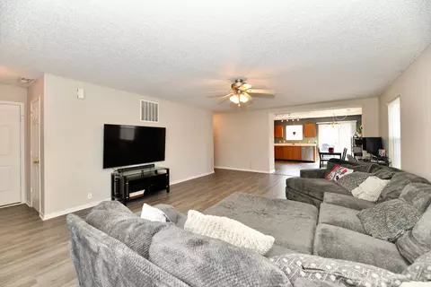 8332 S Canoe Trl, Pendleton, IN 46064 photo 4
