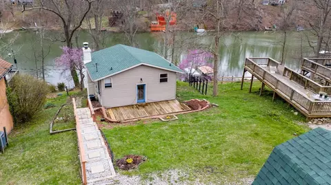 615 W Fleming Dr, Nineveh, IN 46164