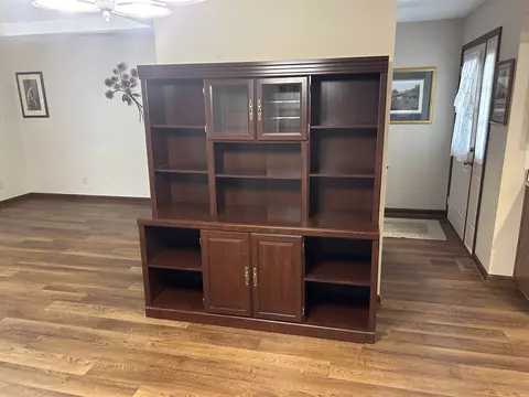 Living - 532 Beech Ln, Pendleton, IN 46064 photo 1 of 1